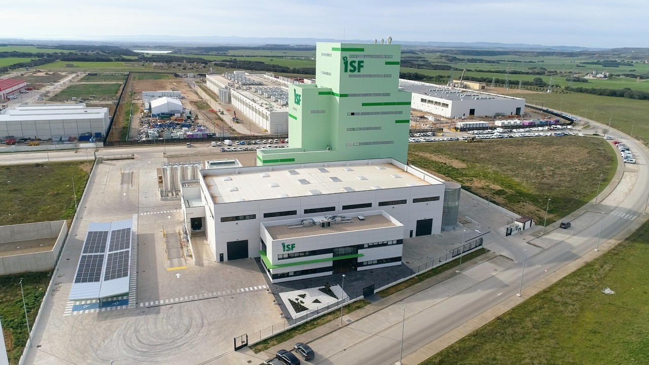 FÁBRICA DE PIENSO PARA PRIMERAS EDADES - ISF by FARM FAES - HUESCA