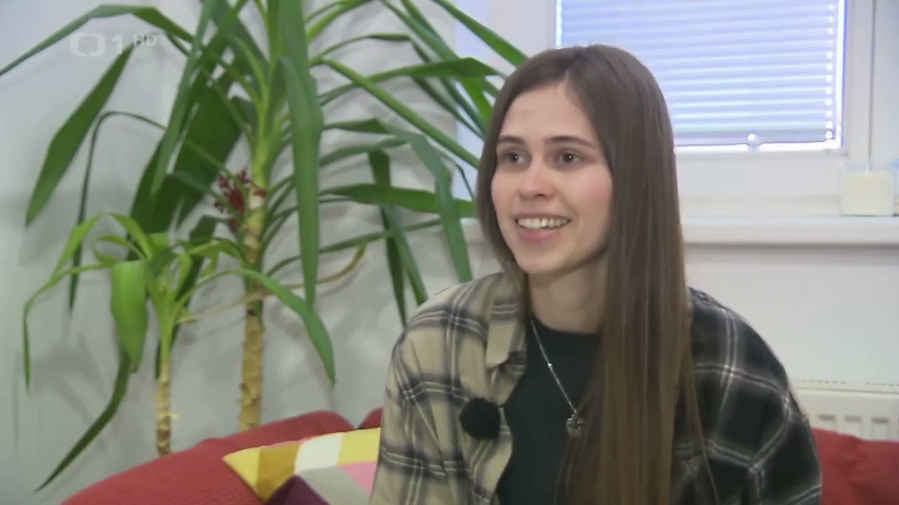 Kdo z ukrajinských uprchlíků v Česku může získat zvláštní dlouhodobý pobyt? Málokdo (Události ČT)