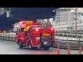 北消防署から十三方面に向かう救助工作車と消防車 | 大阪市消防局