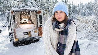 Van Life in My First WINTER SNOW STORM (My Heater Broke and I'm Kinda Stuck)