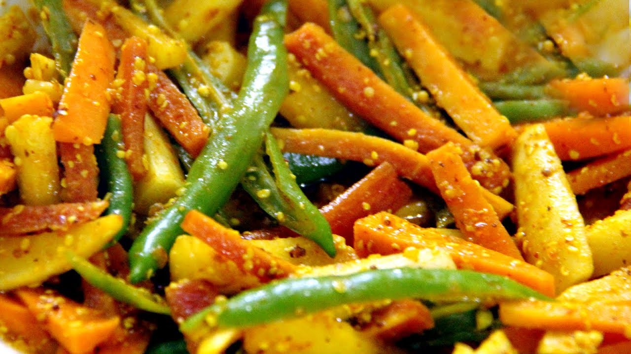 गाजर मूली का चटपटा अचार, आज ही बनाये आज ही खाएं | Gajar mooli ka instant achhar recipe | Foods and Flavors