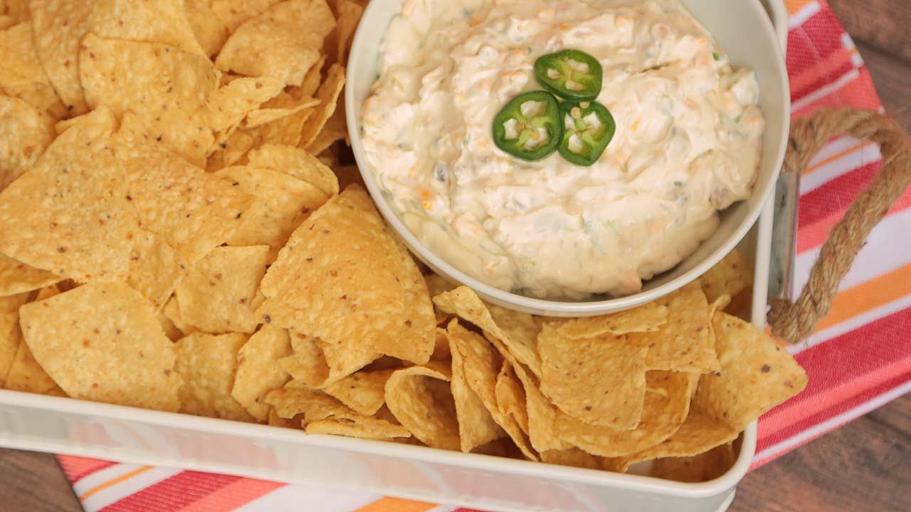 3 Delicious Party Dips | The Domestic Geek