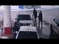 Против водителя, который без очереди пытался пробиться к бензоколонке, применили газ и сожгли глаза