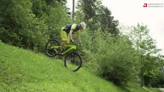 Mountainbike – Fahrtechniken: Nose Wheelie (steil abwärts)