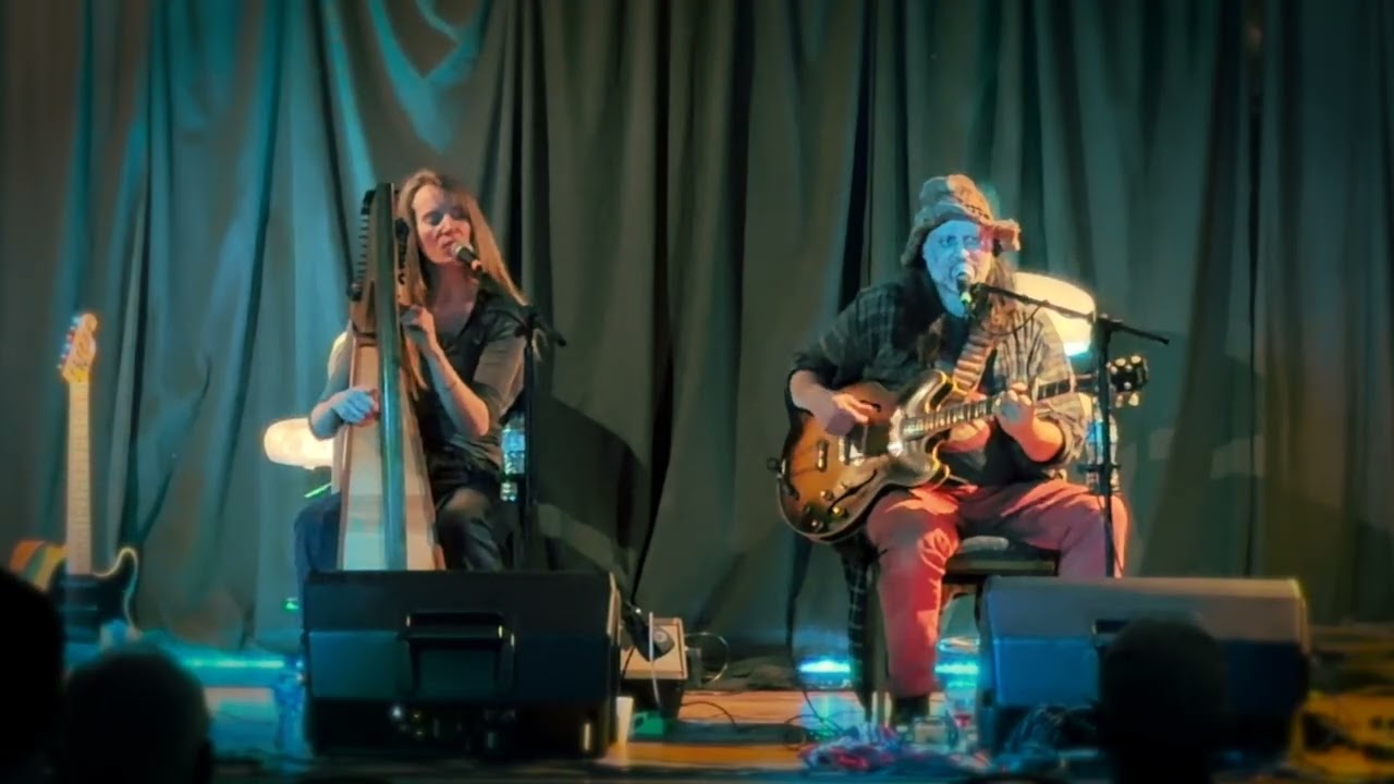 Quentin Cooper & Floriane Blancke play their song 'Take the Win' live