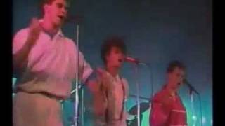 Timbiriche - Besos de ceniza