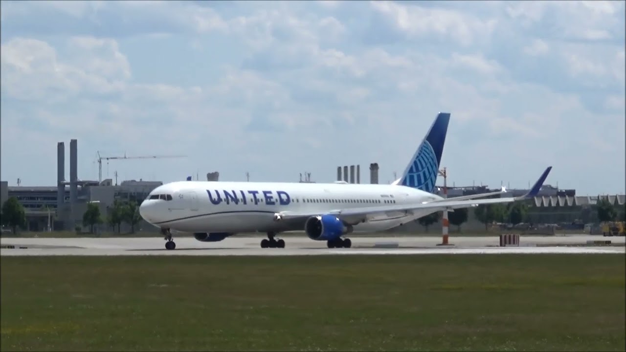 United Boeing 767-300 [N659UA] departing from Munich (EDDM/MUC)