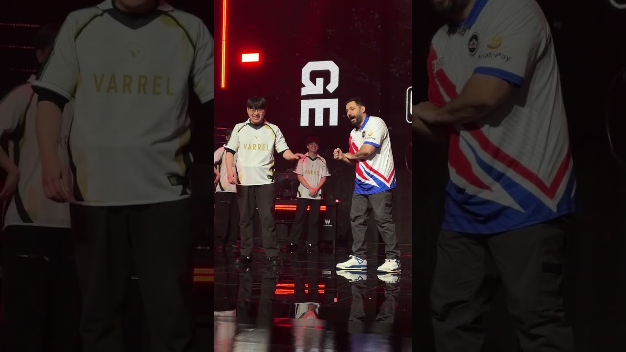 All fun on stage with PatMen and Coach FrosT 🤝