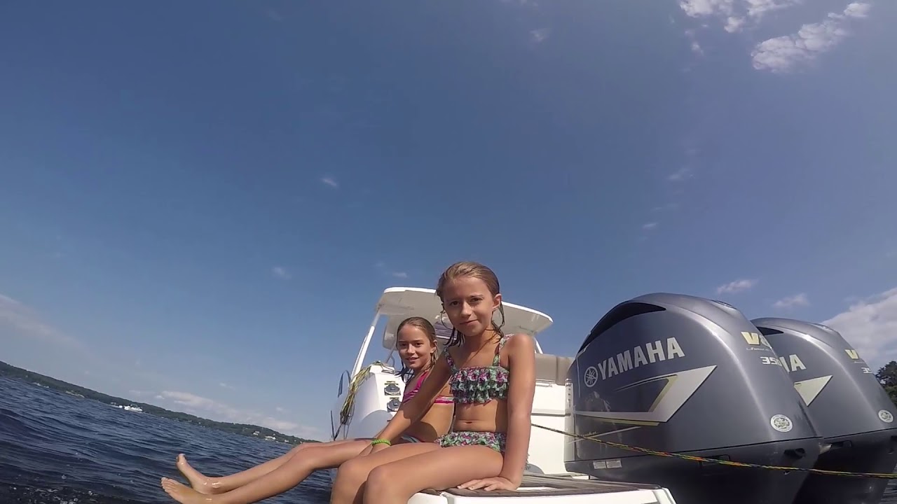 Jeanneau Leader 10.5 -- A Fun Family Pocket Cruiser