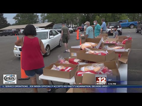 Monthly Veteran food pantry held in VA