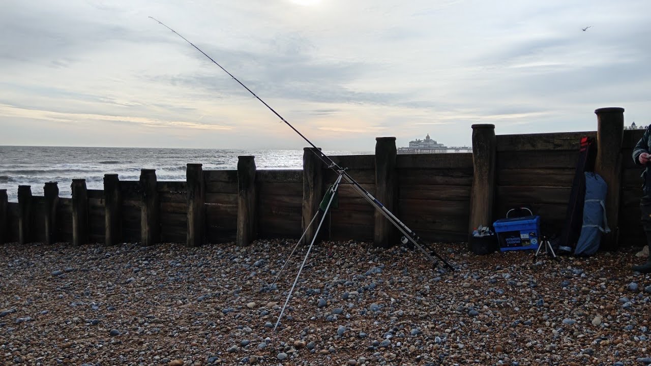 SHORE FISHING IN EASTBOURNE ROUGH AND WINDY DAY SESSION WHERE ARE
