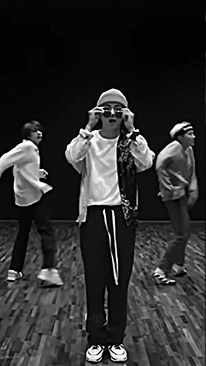 Mentahan jedag jedug v bts nih😎