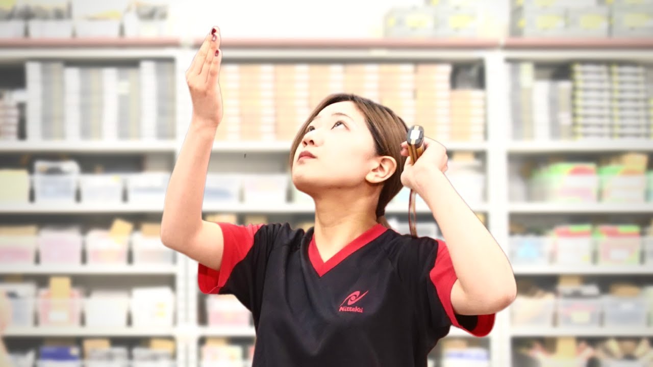 【神回】衝撃のツイストサーブがかかるコツ｜しゃがみ込みサーブ編｜神戸萌恵さん【卓球知恵袋】最も 上回転