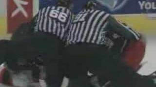 Jody Shelley vs Brian McGrattan