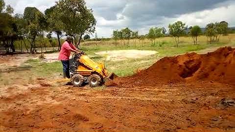 How to use HYSOON Skid Steer Loader 380 machine to make work easier 👷