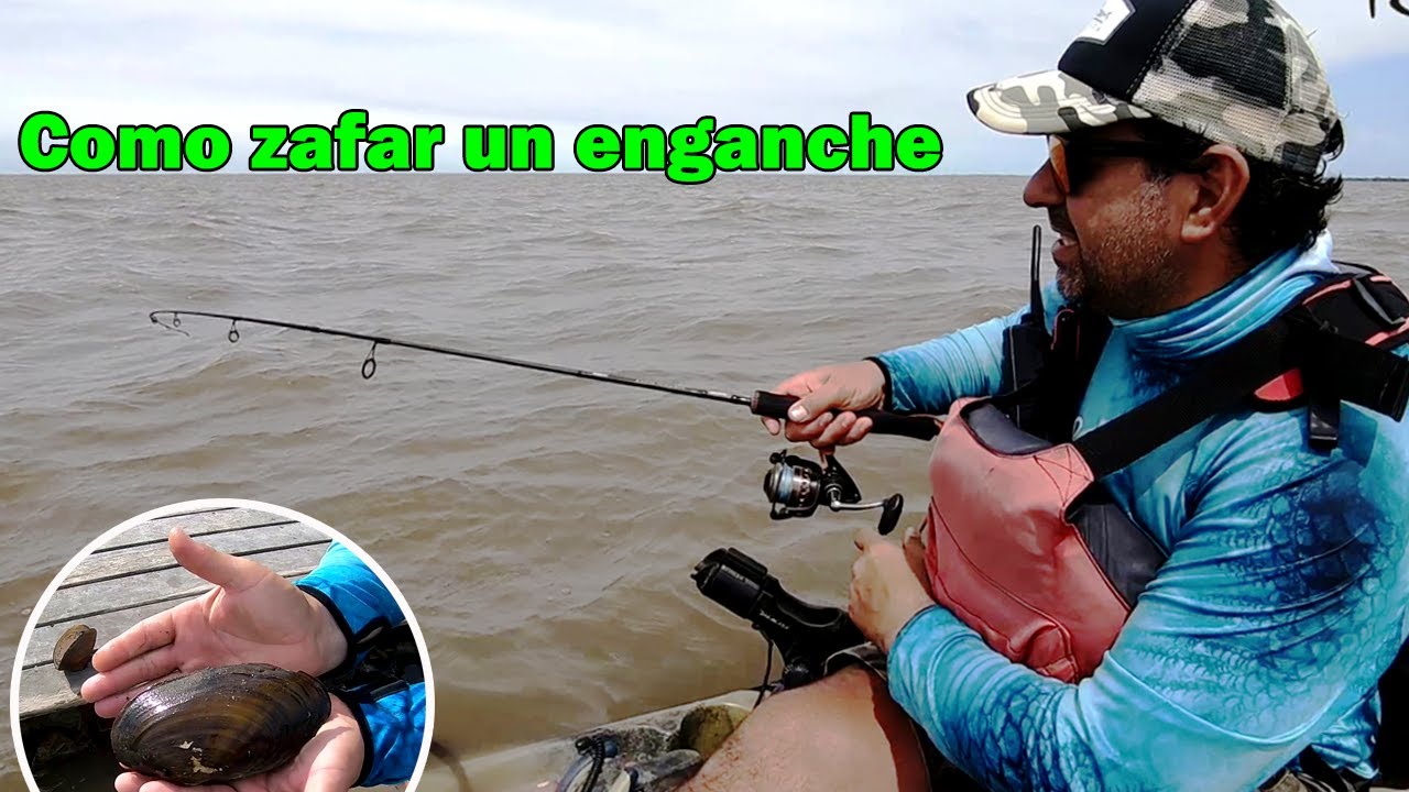 Giro De La Barra De Pesca Con El Cierre De La Línea Arco De Pesca