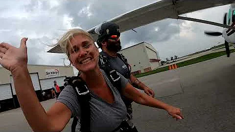 Shelley Stephens - Tandem Skydive at Skydive India...