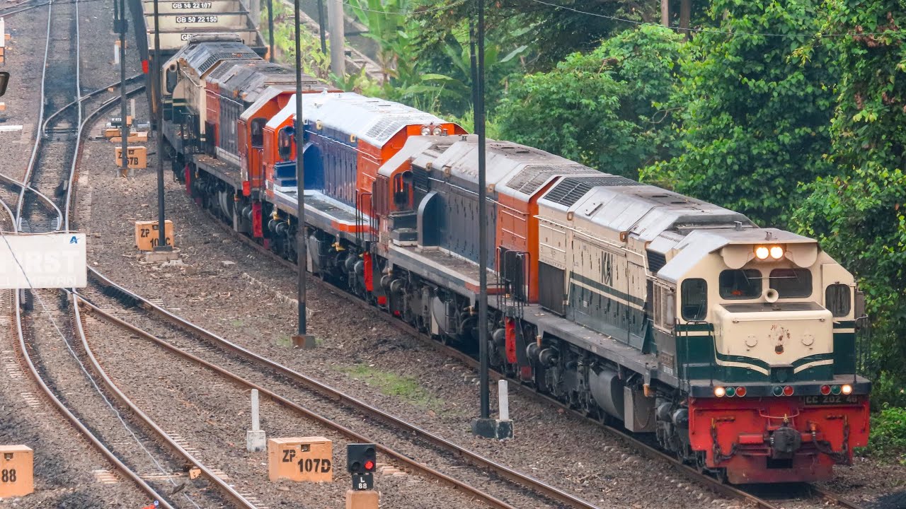 KERETA TERPANJANG SE-ASIA‼️ INDONESIAN RAILWAY | BABARANJANG NGEBUT, RANGKAIAN NYA BERGUNCANG KERAS