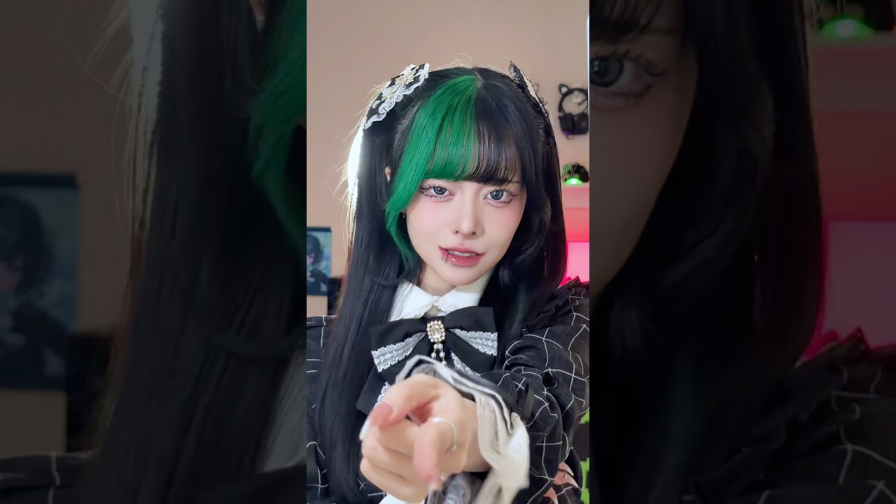 大きい目が良いとされがちだけど私は開きの悪い左目の方がミステリアスで好き✨