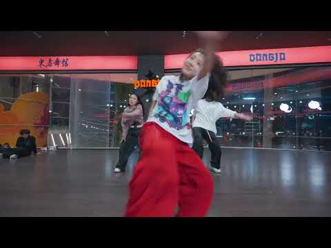Kokose - the Cavemen choreography by apple yang