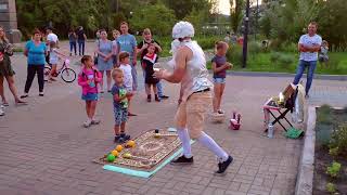 Клоун С Детскими Фокусами В Парке Победы. 26.07.2020 - День Вмф В Стране.