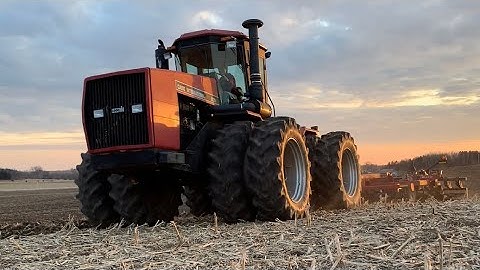 Case 9270 chisel plowing!