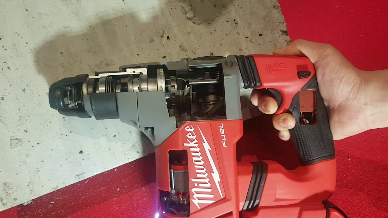 밀워키 M18 CHP-502 C 로터리 해머의 내부구조