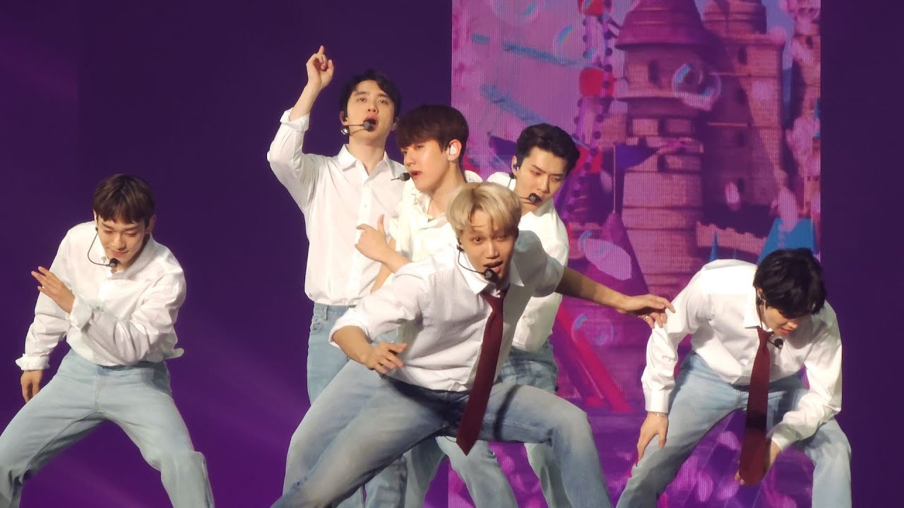 230409 EXO - LOVE ME RIGHT 엑소 럽미라잇 (4K) | EXO' CLOCK 11주년 팬미팅 exo fanmeeting