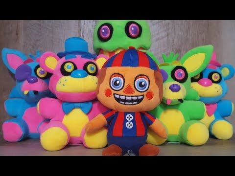 New FNaF Blacklight Plushies + Balloon Boy Series 4 Review