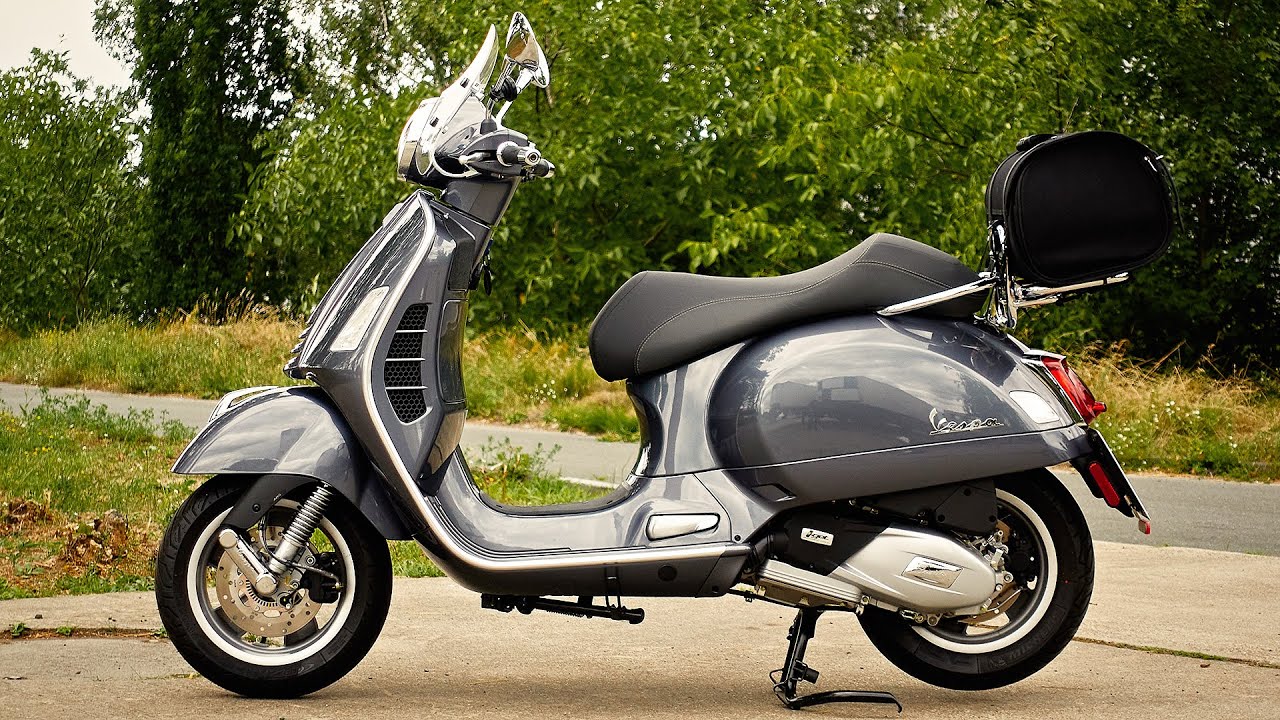 Vespa GTS 125 vs Vespa GTS 300 hpe Fahrtest - YouTube