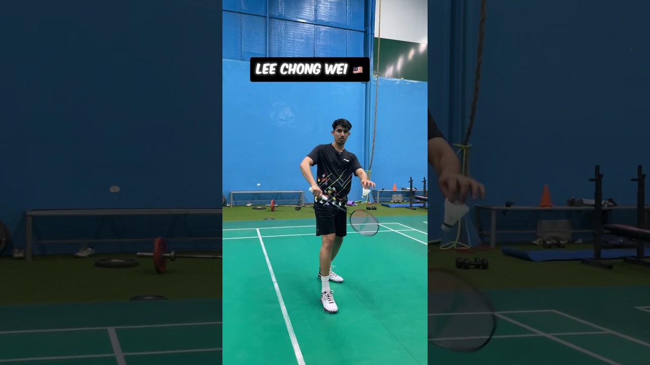 Different Badminton players and their serve styles 