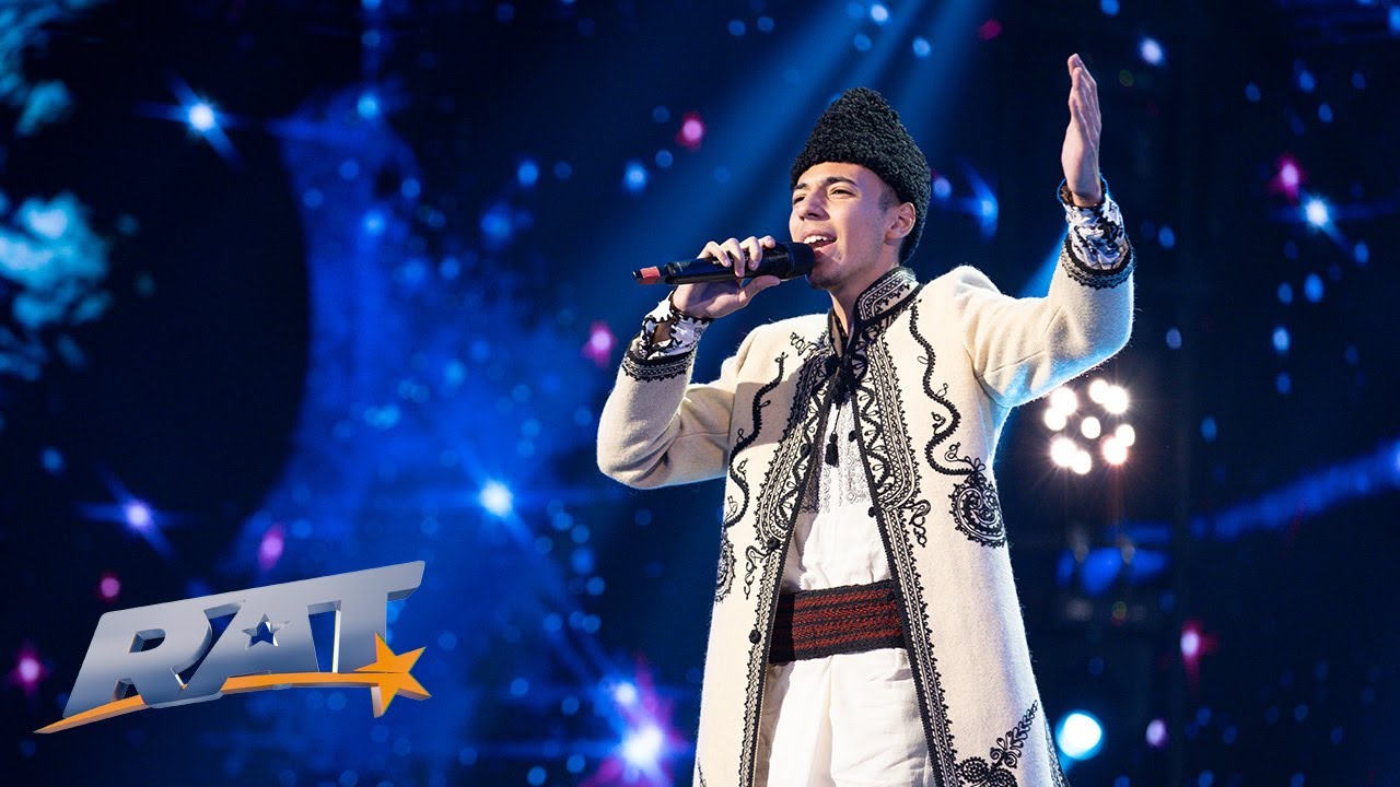 Camil Atanase a reușit să îi impresioneze pe jurați cu talentul lui muzical | Românii Au Talent S14