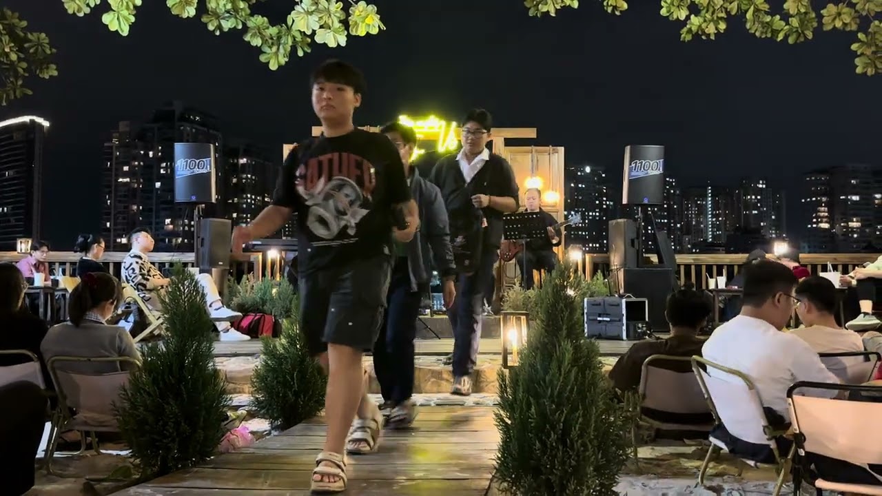 Quốc Việt - Nơi Tình Yêu Kết Thúc tại Tiệm Cà Phê Tò Vò (@tiemcaphetovo)