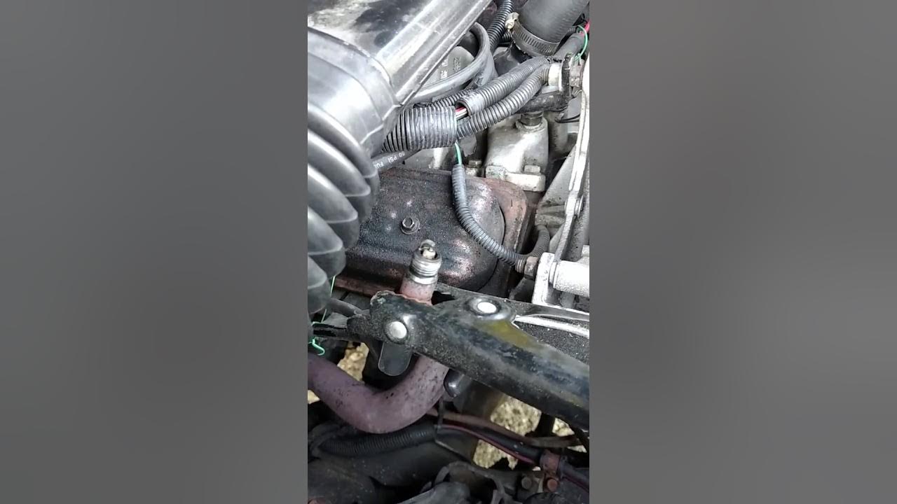 HELP. PLEASE Have spark and fuel won't start - YouTube