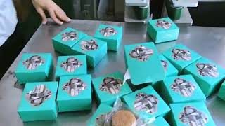 Snacks carton boxes cartoning machine