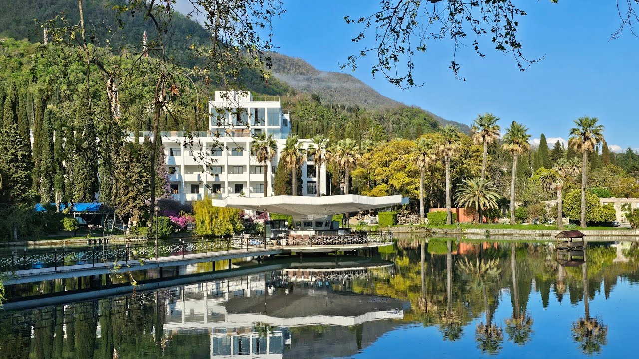 ЗЕЛЕНЫЙ КАНЬЕН и ТРИ КОТЛА в Анухвинском ущелье ПЕШКОМ В ГОРЫ с Нового Афона АБХАЗИЯ 2025