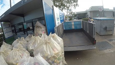 DUMPSTER DIVING WE SAVE IT ALL FROM LANDFILL PART 5