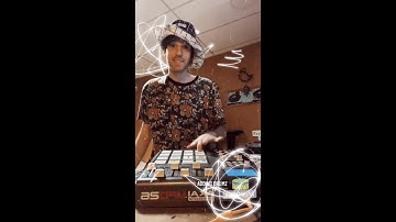 Making Future hip hop beat - Morning sketch - Sampling, beat-making, finger drumming  - Peter Spacey