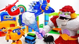 Go Go Super Wings Yeti & Bugs In The Tayo Town - Toymart Tv
