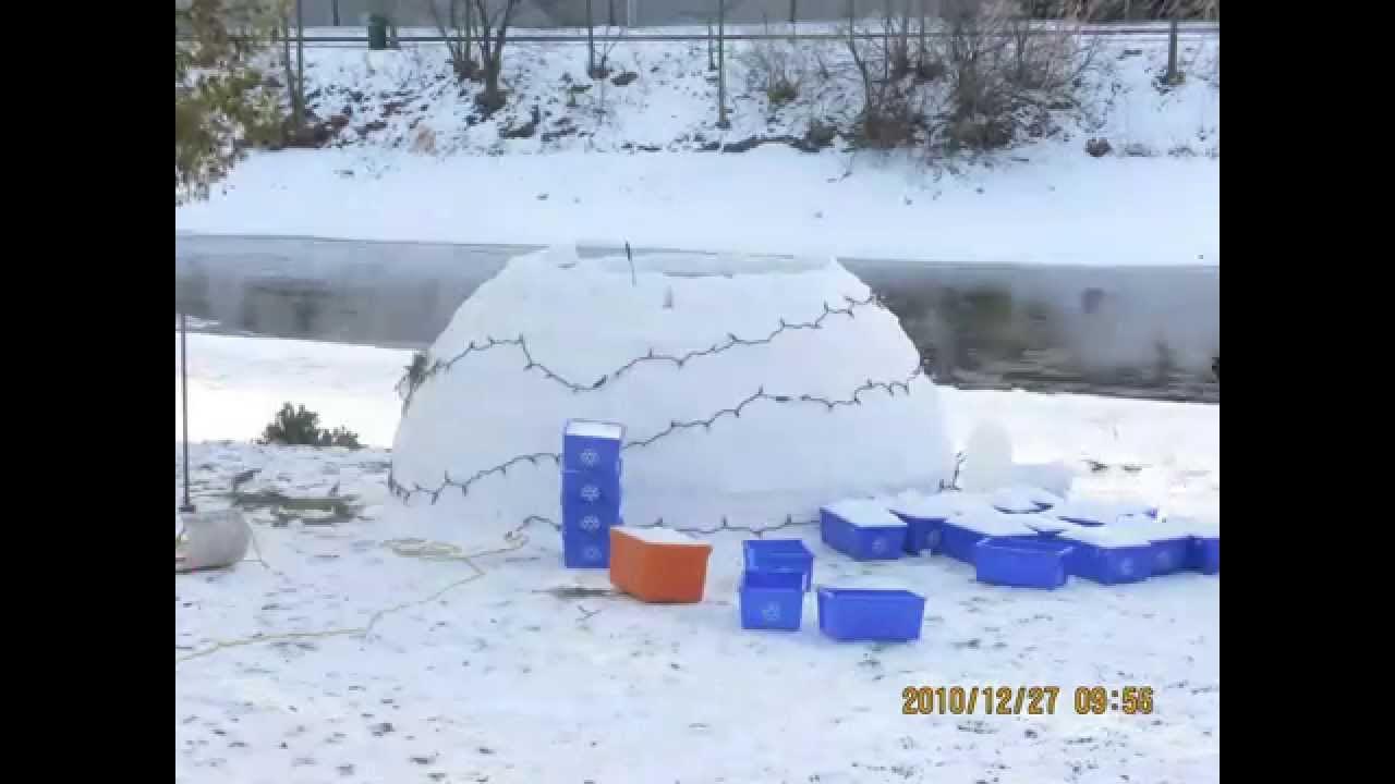 How to build an igloo using an igloo making form 