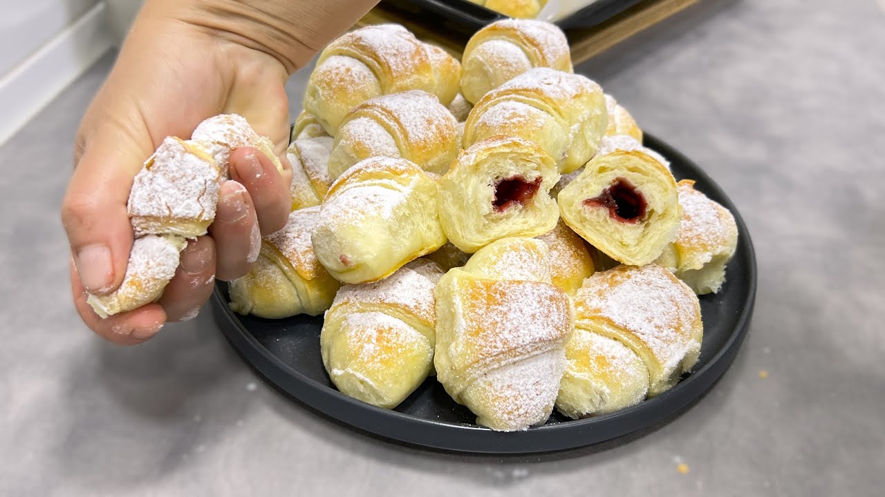 KIFLICE SA DZEMOM najmekse kiflice koje cete ikada napraviti i jos sa domacim dzemom od sljiva