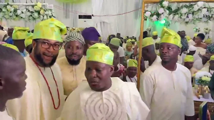 MOMENT ABU ABEL & KUNLE POLY STEP IN AT OBA ONIBA DAUGHTERS WEDDING 