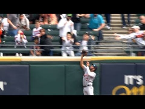 Watch Tigers' Riley Greene make a ridiculous catch to rob home run