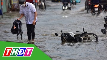 TP.HCM: Mưa lớn kết hợp triều cường khiến nhiều nơi ngập nặng | THDT