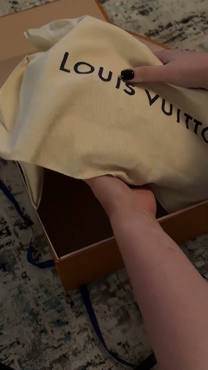 Louis Vuitton unpacking makeup bag Луи Виттон косметичка распаковка ...