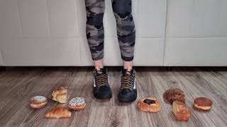 Crush Donuts And Cakes With My Camo Vans Mte 