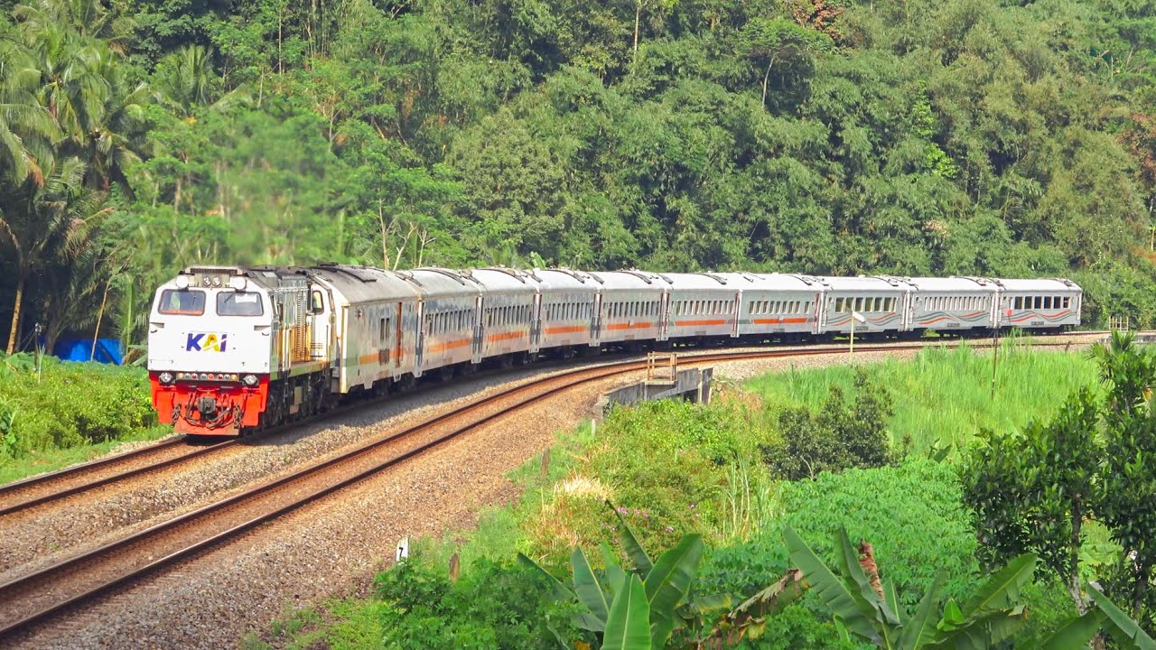 KERETA API PANJANG‼️ MENEMUKAN 27 KERETA API MELINTAS DI TIKUNGAN DAN TANJAKAN