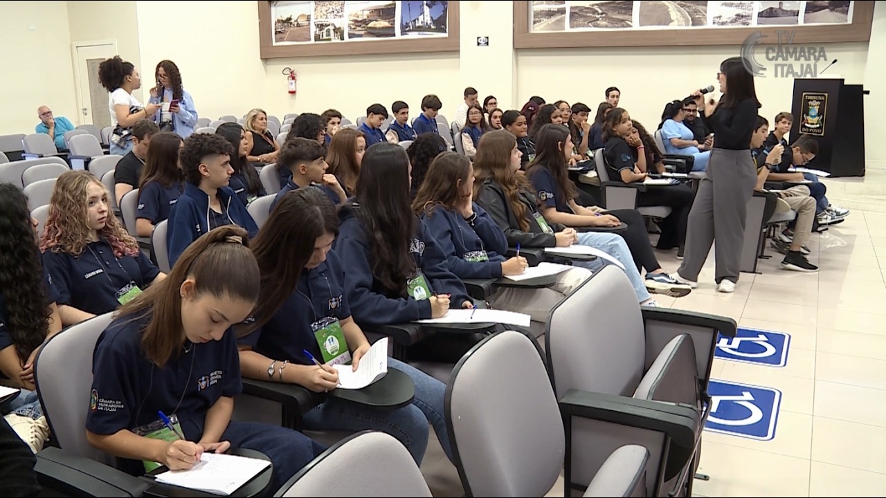 Itajaí participa do Seminário Regional de Iniciação de Vereador Mirim em Itapema