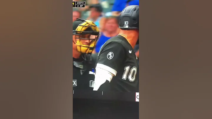 Yoan Moncada of the Chicago White Sox got cheated by the umpire vs Milwaukee brewers #shorts
