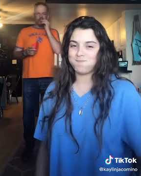 Dad interrupts Into the Unknown for TikTok